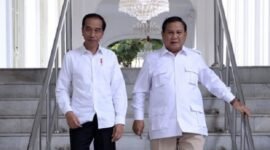 Presiden RI Joko Widodo bersama Menteri Pertahanan sekaligus presiden RI terpilih Prabowo Subianto. (Facebook.com @Prabowo Subianto)
