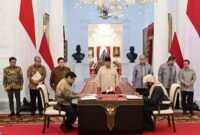 BTN menegaskan komitmen perseroan untuk mendukung hadapan Presiden Prabowo Subianto.
Tiga Juta Rumah di hadapan Presiden Prabowo Subianto. (Dok. BTN)