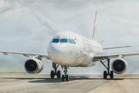 Maskapai Super Air Jet menunda keberangkatan pesawat IU-745 hingga keesokan paginya. (Facebook.com @Super Air Jet )