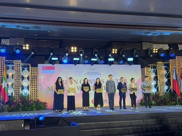 General Manager Andrew Tan receiving the award at the ASEAN Tourism Standards Awards Ceremony at the ASEAN Tourism Forum on 30 January 2026